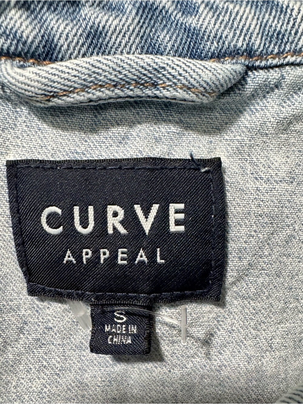 Curve Appeal Blue Washed Denim Jacket with Floral Appliqué Size Small - Picture 2 of 6